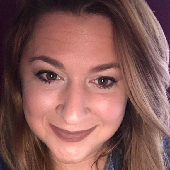 Meet your Posher, Rachel - Picture 1 of 1